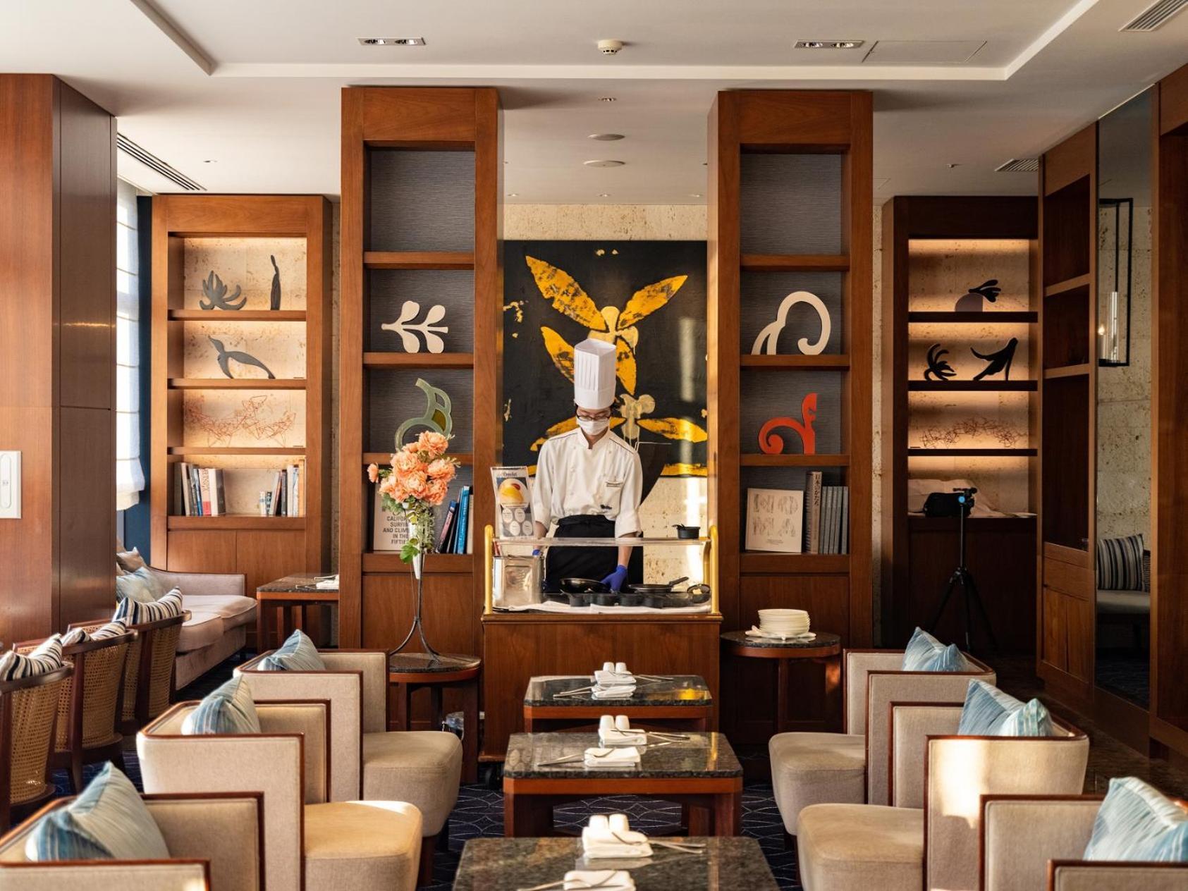 Hyatt Regency Naha, Okinawa Hotel Ngoại thất bức ảnh The Club Lounge at Beijing Capital International Airport