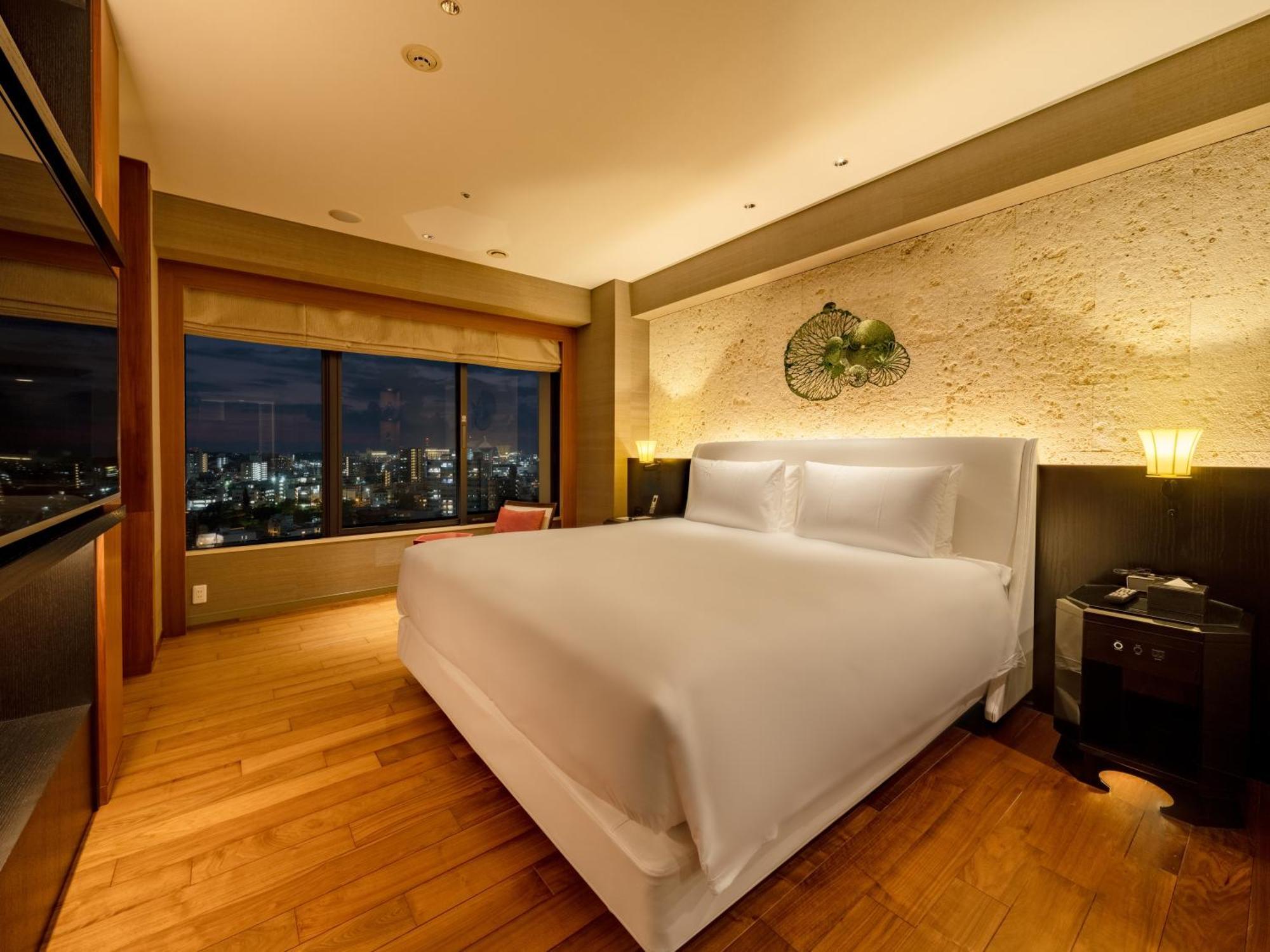 Hyatt Regency Naha, Okinawa Hotel Ngoại thất bức ảnh Deluxe Suite